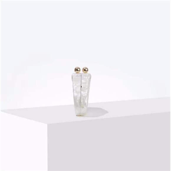 Shell Acrylic Clutch Purse – Elegant Evening Bag with Detachable Chain - Picture 4 of 6